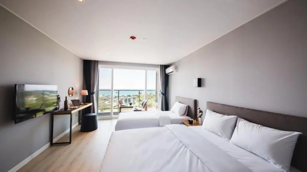 Sallys Jeju Hotel Μοτέλ