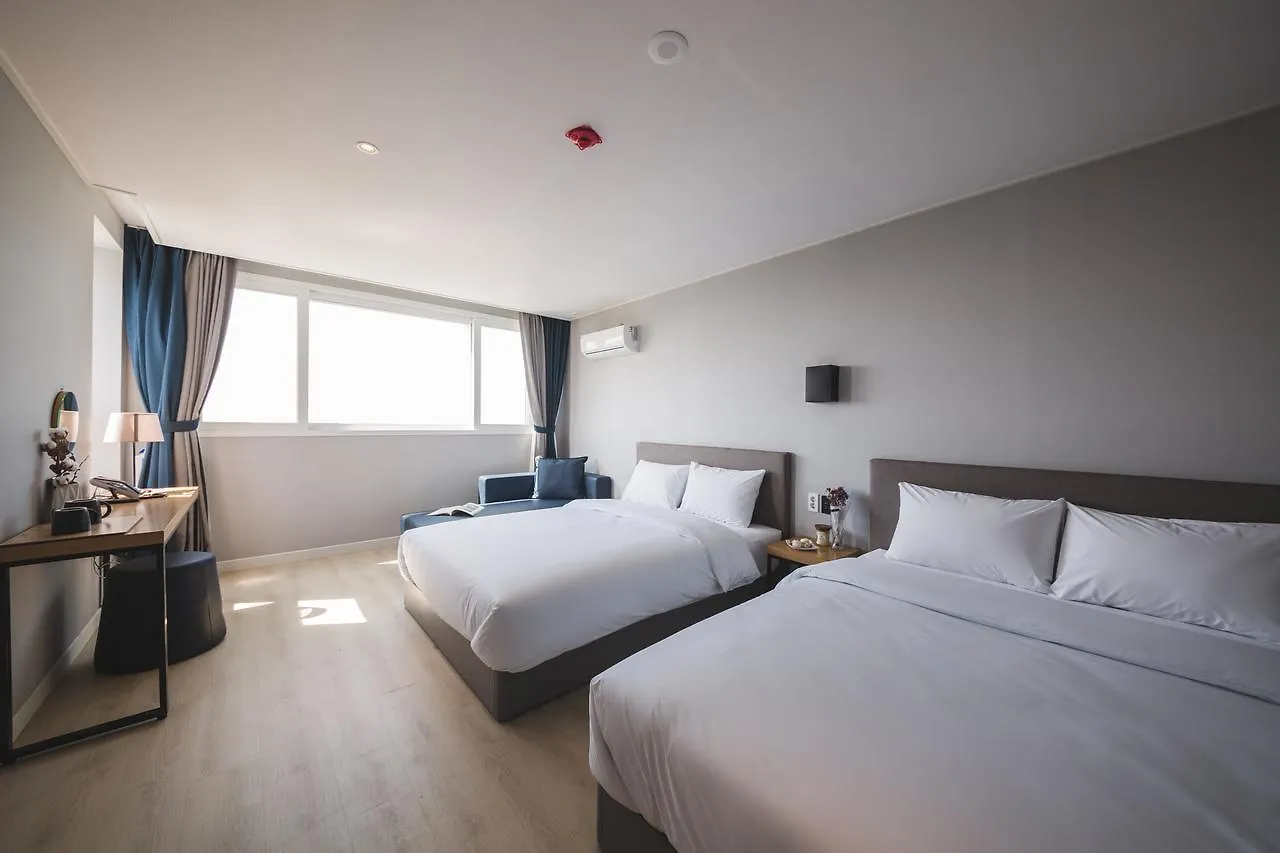Sallys Jeju Hotel