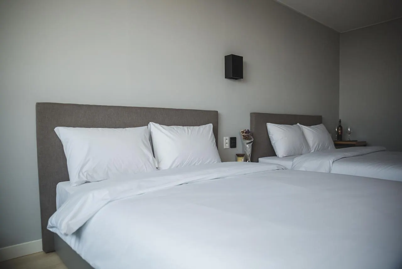 Sallys Jeju Hotel