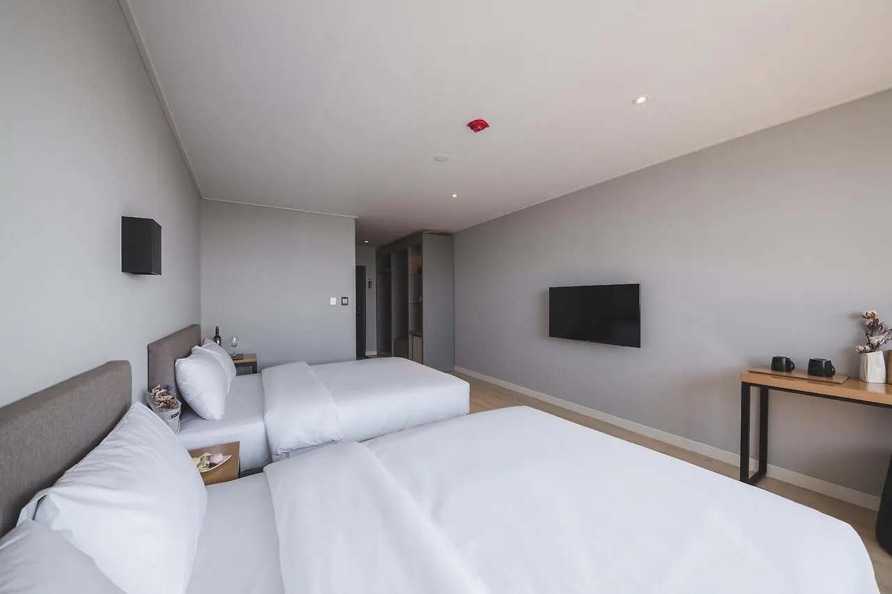 Sallys Jeju Hotel
