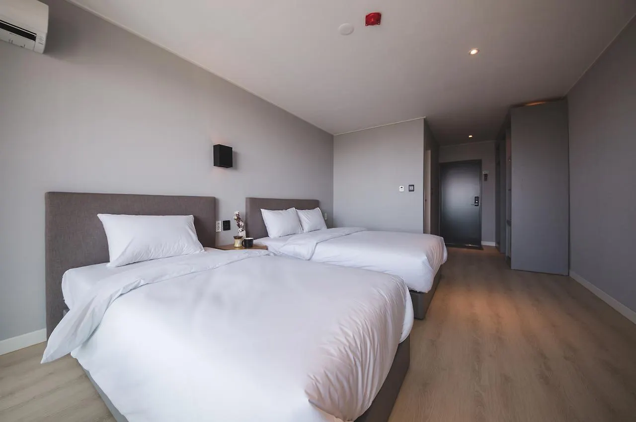Sallys Jeju Hotel